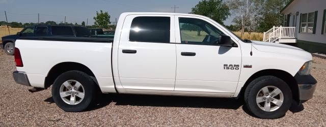 2015 RAM1500 4X4 HEMI (16).jpg